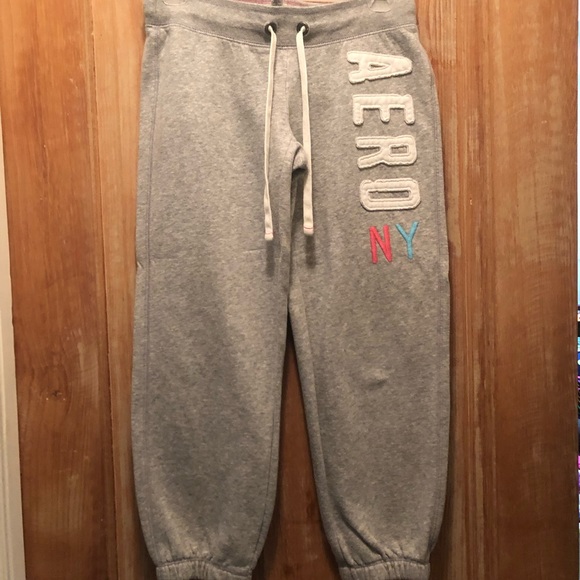 Aeropostale Gray Sweatpants - Picture 1 of 3